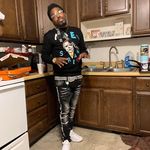 Eric Riggins - @_kingsplizzy60426 - Instagram