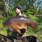 Eric Vallejo Sesma - @eric_carpfishing - Instagram