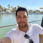Dr. Erick Gurrola - @erickgurrolaoficial - Instagram