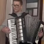 Erik Novak - Facebook