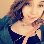 Sarah Robert - @erik.blake.9849 - Instagram
