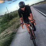 Erik De Leon Medina - @erikdeleonmedina - Instagram