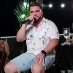 Erik Monteiro - @cantorerikmonteiro - Instagram