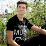 Erik Simon - @smn.erik - Instagram