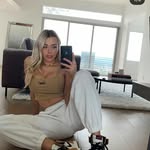 Erika Carbone - @carbone1450 - Instagram