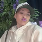 Erika Solomon - @erikasolomon123 - Instagram
