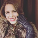 Erin Britton - @thesneakygypsie - Instagram