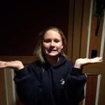 Erin/Casper - @erin_has_barzz - Instagram