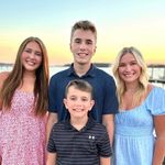 Erin Dickerson Burrows - @pear_momma - Instagram