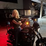 Erin Powers - @erindoesmoto - Instagram