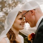 Sam + Erin Flack - @honeyletsgoeatstl - Instagram