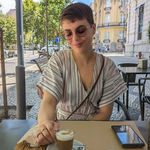 Erin Fleet - @erinserrands - Instagram