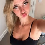 @_erinholmess - Instagram