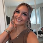 Erin Holmes - @erinholmes_xx - Instagram