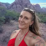 Erin McLemore - @erin.onrepeat - Instagram