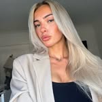 Ez x - @_erinnewbery - Instagram