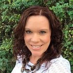 Erin Elliston Penn | Nurse by day, skincare advocate by night🌿 - @erinpennloveyourskin - Instagram