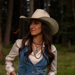 Erin Rees - @erinrees1047 - Instagram