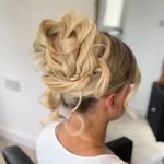𝗛𝗔𝗜𝗥 𝗨𝗣𝗦 𝗠𝗖𝗥 - @erinrowanhair - Instagram