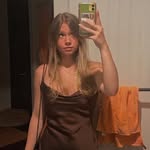 erin 🪩🍒🤞🏻🦋🌻🦖 - @erinwoodsides - Instagram