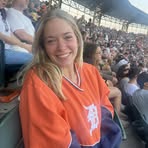 Erin VanHowe - Facebook