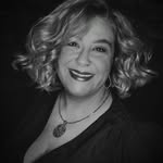 Erin Yoder - @mama6bears - Instagram