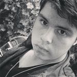 Ernesto Posadas - @ernesto8851 - Instagram