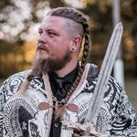 Ernest Brewer - @ihaveaboxofsharpobjects - Instagram