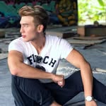 Eros - @eros.davis - Instagram