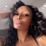 Esha Monro'e - Facebook