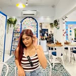 Esha Roy - @esharoyyyyy - Instagram