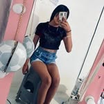 Esme Barron - @esmecita.7 - Instagram