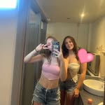 es - @esmeblakey_ - Instagram