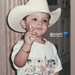 Esme💕 - @_esme_castro_02_22_ - Instagram