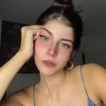Esme Thomas - @margllakf - Instagram