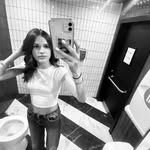esme ꨄ - @esme.walker__ - Instagram