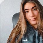@esme_wrighte2006 - Instagram