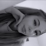 Esme Young - @esmes.randomxoxo - Instagram