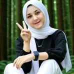 Esra Kurt - Facebook