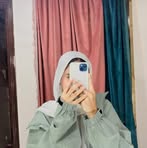Esraa Hussein - Facebook