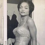 Essence Young - @ess__young_ - Instagram