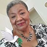 Essie Wallace - @gitigi6115 - Instagram