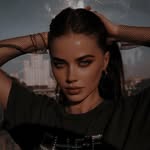 Ester - @e_s_t_e_r_evans_ - Instagram