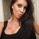 Esther Berry - @amabenewaalove - Instagram