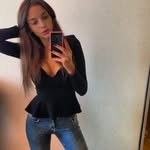 esther Leighton - @esq49229 - Instagram