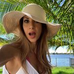 Esther Corina Mena - @esthermenac - Instagram