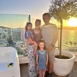 Esther Newman - @esthernewman17 - Instagram