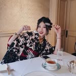 @esther_petite - Instagram