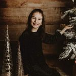 Esther Porter - @coulterest - Instagram