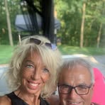 Esther Poulin - Facebook